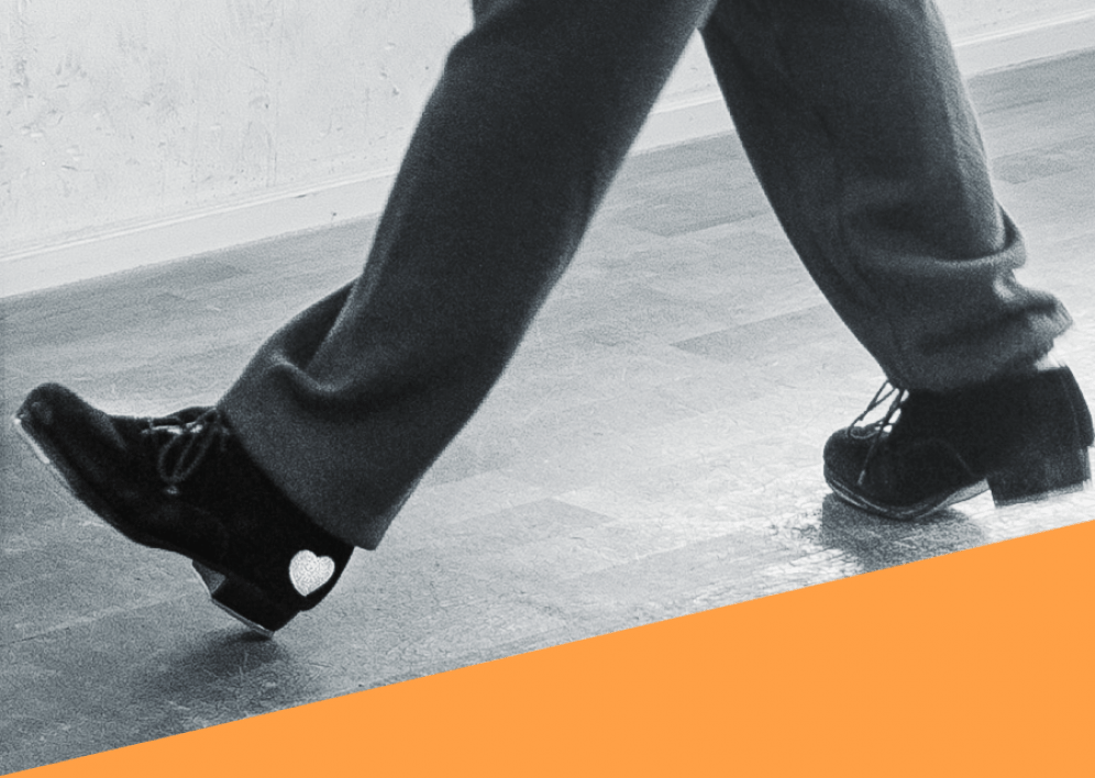 Backstage Studio: Tap Einführungskurs April 2018 Backstage Studio: Beine von Tap Dancer während Unterricht