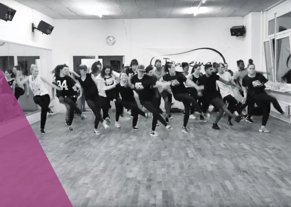 Backstage Studio: HipHop dancers during class