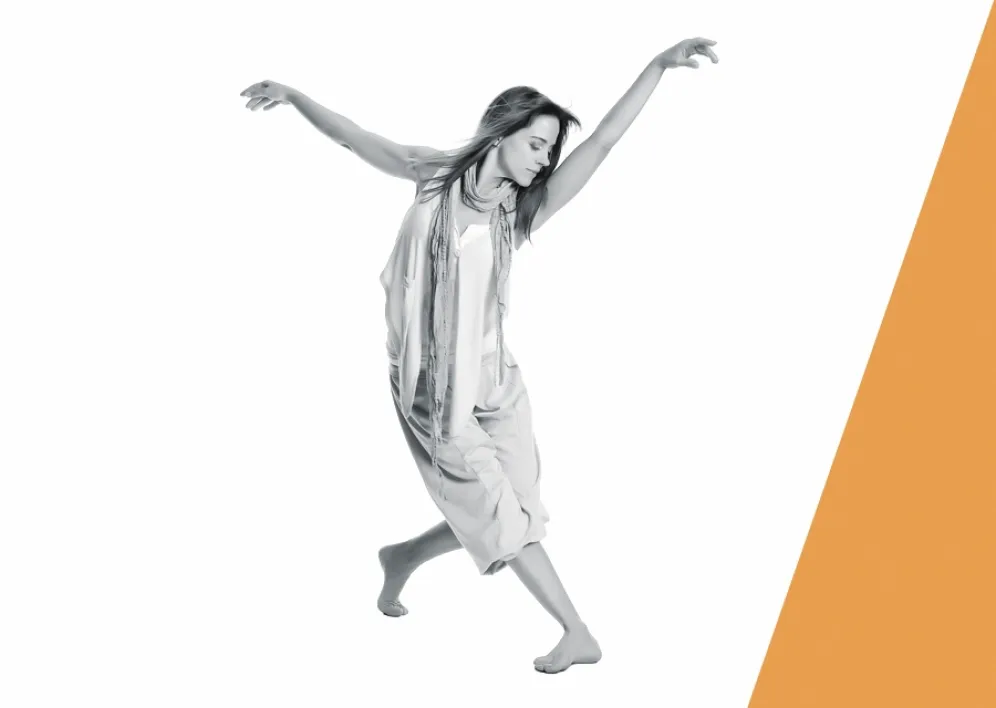 Backstage Studio: Sabine Schindler in Tanzpose