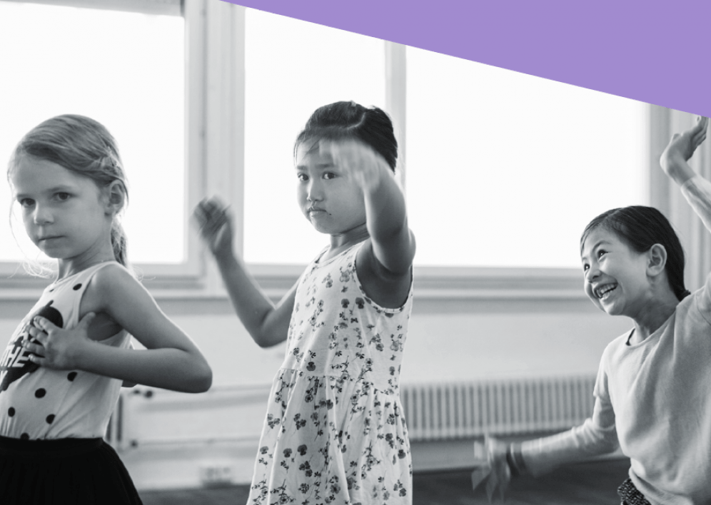 Backstage Studio: Tap Kids ab 4-6 Jahren mit Isabel Backstage Studio: Kids am Tanzen während Unterricht