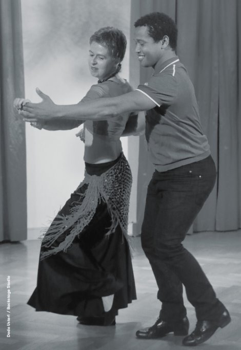 Backstage Studio: Dodo Usteri Backstage Studio: Dodo Usteri tanzt mit Tanzpartner