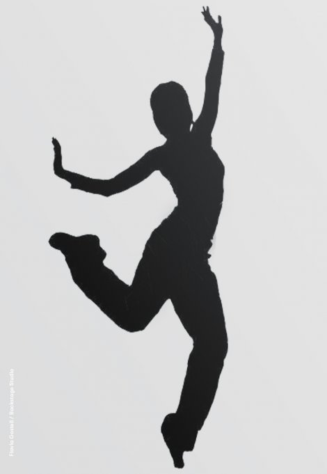 Backstage Studio: Flavia Gosteli Backstage Studio: Silhouette of a dancer