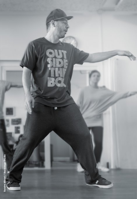 Backstage Studio: Sandro Minasi teaching HipHop class